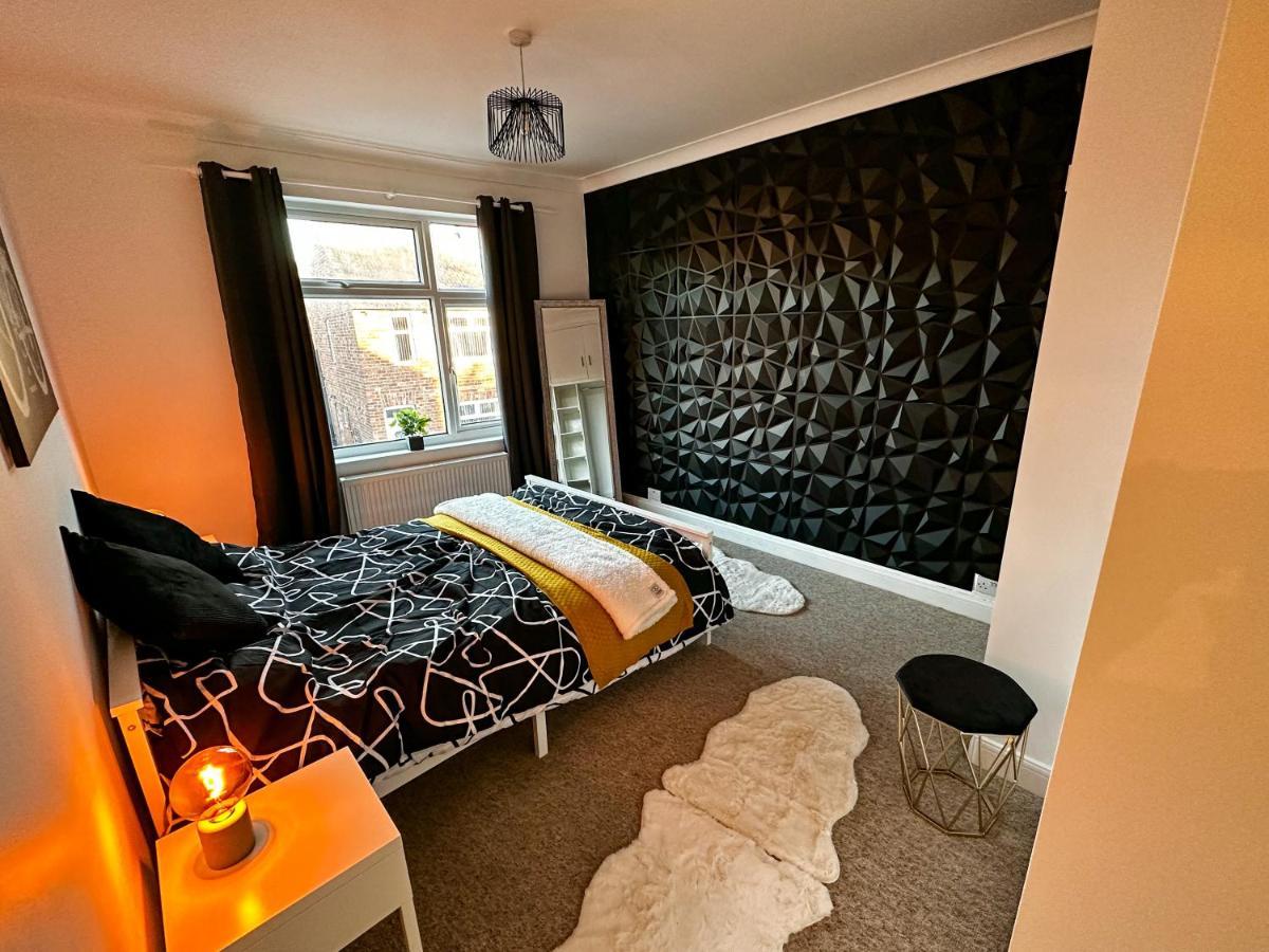Entire Home/free Parking /racecourse Apartment *