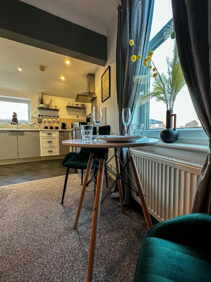Apartment Entire Home/free Parking /racecourse