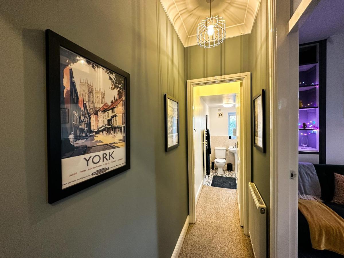 Entire Home/free Parking /racecourse Apartment York